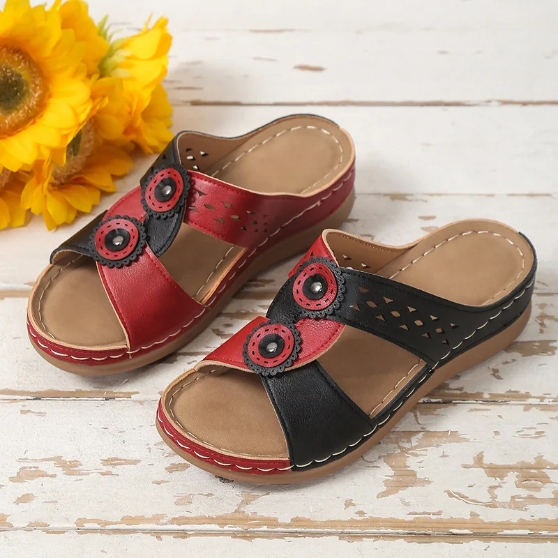 2023 New European and American Sandals Women's Fashion Flower Large Slope Heel Thick Sole Beach Sandal Slippers Women