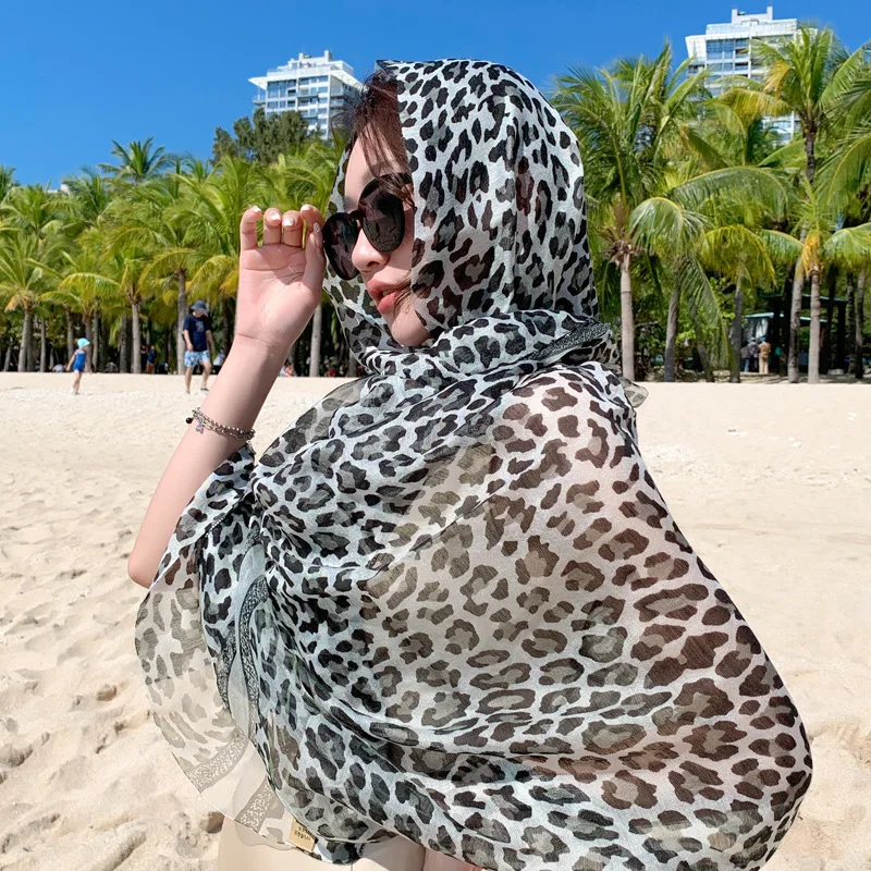 Новинка 2022 Роскошный шелковый шарф с леопардовым принтом популярная в Европе и