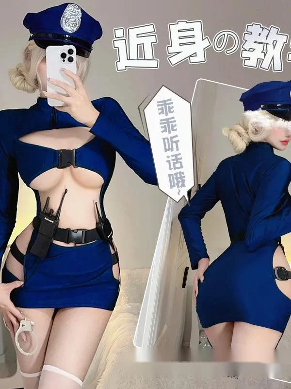 Синее аниме мотоцикл женщина-офицер инструктор раскрывающая грудь полый