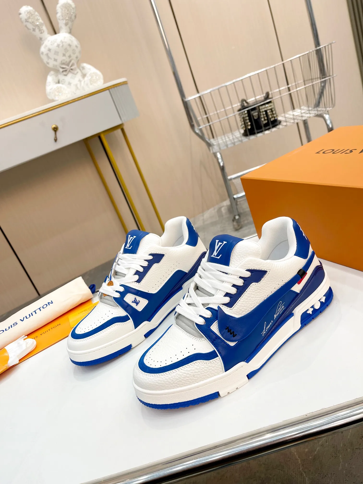 кроссовки в стиле LOUIS VUITTON copy 1:1 Модный удобный и универсальный