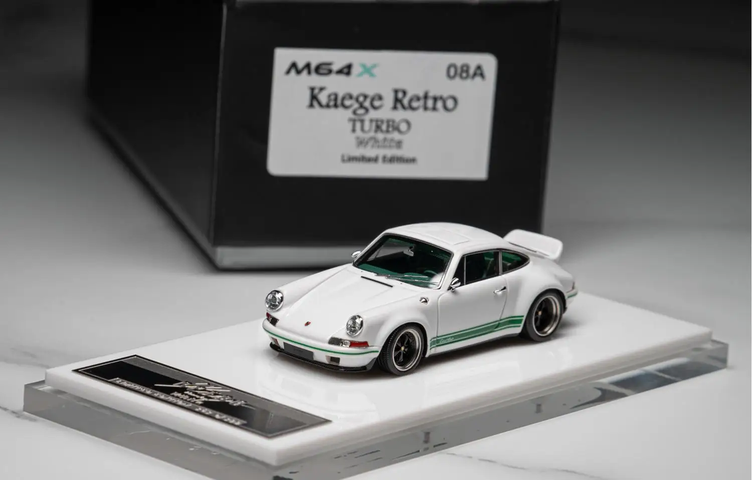 Модель автомобиля SCM MY64 1:64 Kaege Retro Turbo