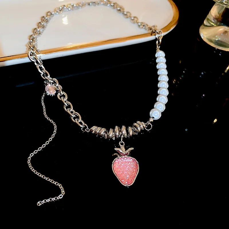 

Minar Cute Lovely Pink Strawberry Pendant Necklaces Women Sparkly Rhinestones Luminated Pearl Chokers Necklace Birthday Gift