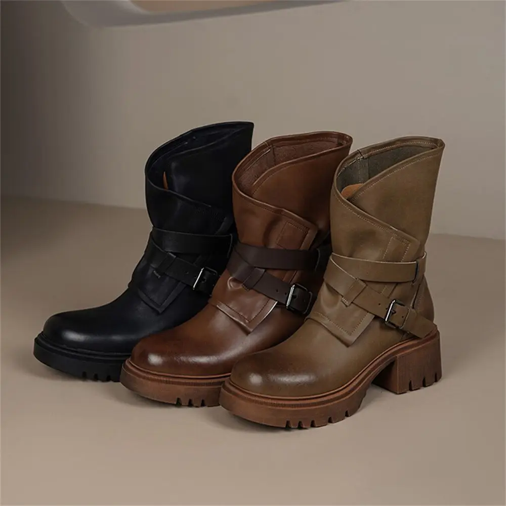 

Новые модные сапоги до середины икры с ремешком и пряжкой Украшенные сапоги на массивном каблуке на молнии красивая ретро обувь для отдыха с мягкой подошвой и круглым носком