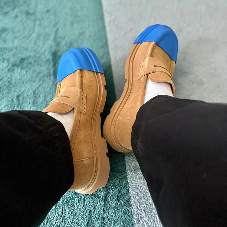 Кожаные матовые цветные закрывающие нишевые туфли дерби женские в стиле ретро Le