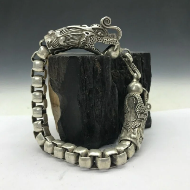 

Old China Tibet Silver Hand Twisted Creative Dragon Bracelet