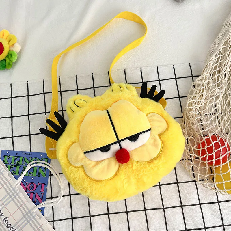 

Kawaii Anime Plush Toys Garfield Cartoon Plushie Soft Stuffed Doll High Capacity Cute Crossbody Bag Gifts for Children and Girls