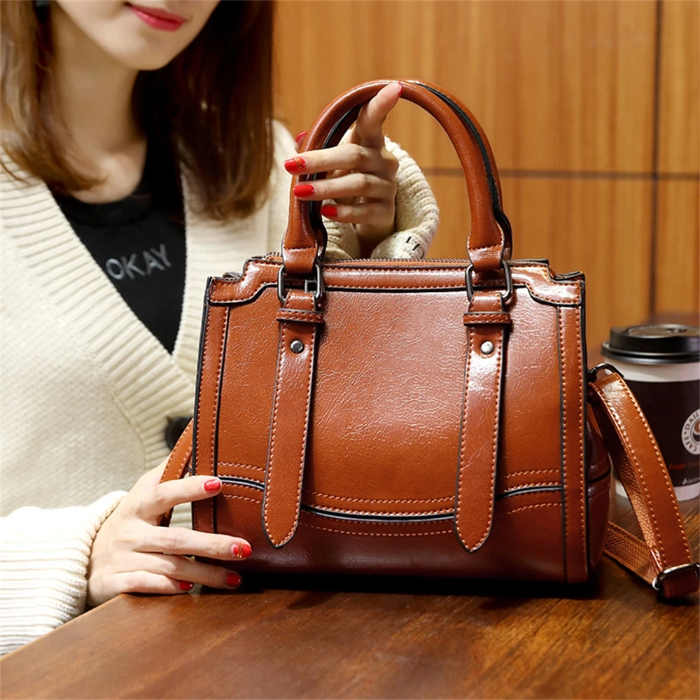 

Women's oil wax handbag, women's leather designer belt bag, retro Boston handbag