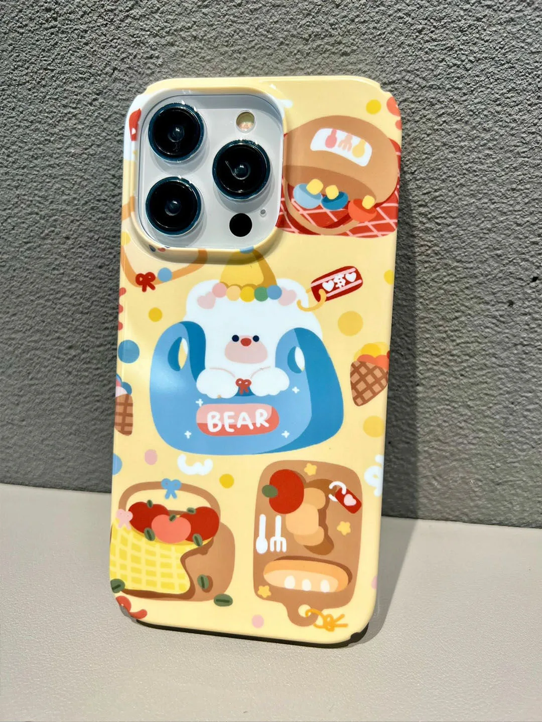 

Cute Cartoon Bear Graffiti Phone Case For iPhone 14 13 12 11 Pro Max X XR XS Shockproof Fastion Lovely Cover Ins Fundas