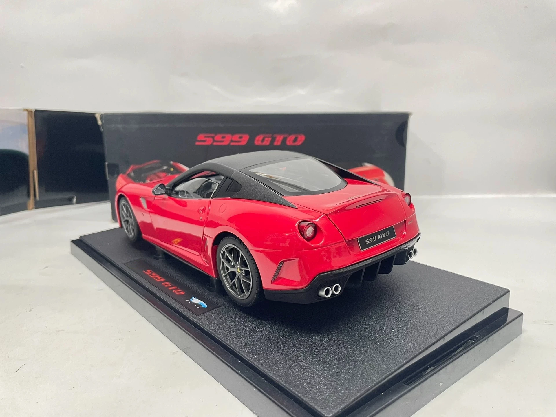 Фото HW Elite 1:18 599 GTO Red Simulation Limited Edition, все открытые металлические статические модели автомобиля из сплава, игрушка в подарок №3