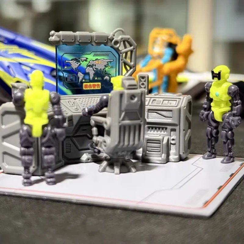 Фото Набор деталей для ангаров Diaclone 1/60: Большая консоль для боевого компьютера, Малый блок управления, Сиденье для кабины Diaclone Headmaster №1