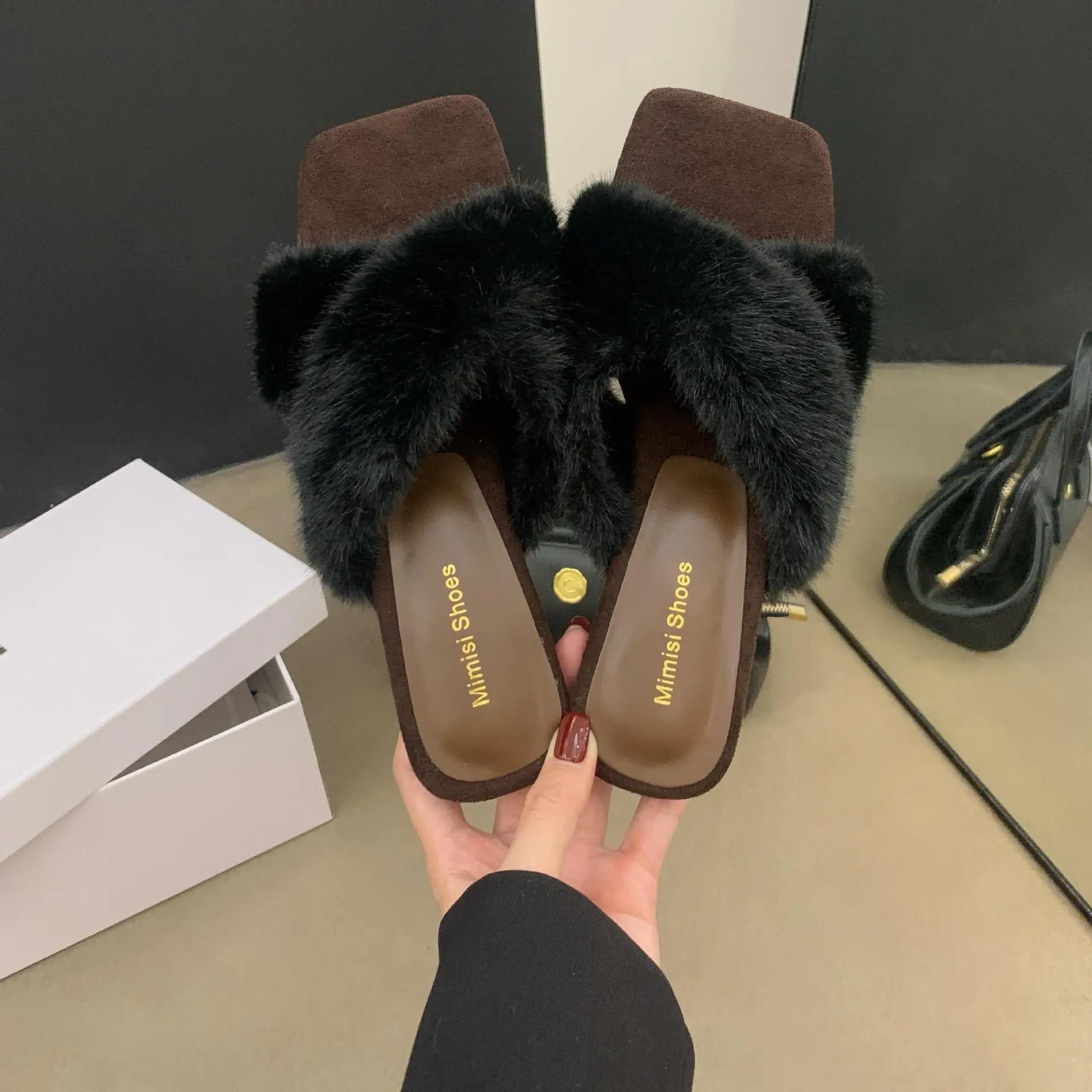 Леопардовая обувь плюшевые тапочки для взрослых из флока женские шлепанцы с