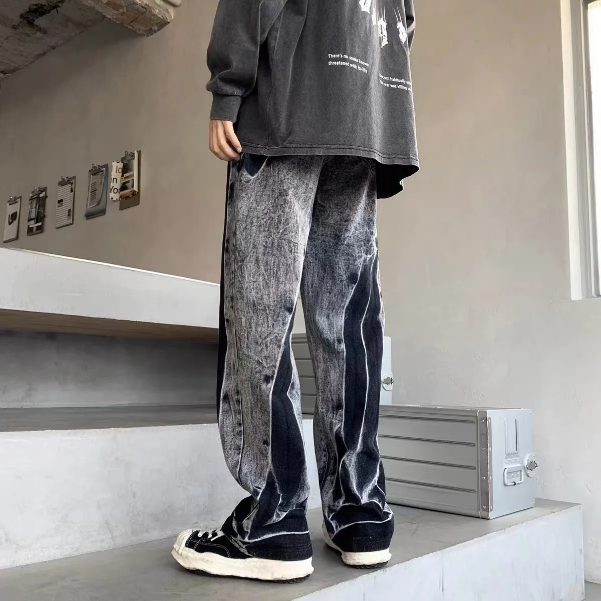 DEEPTOWN Y2K Black Jeans Men Straight Leg Denim Pants Hip Hop Punk Trousers Male Streetwear Harajuku Fashion Loose Casual Spring
