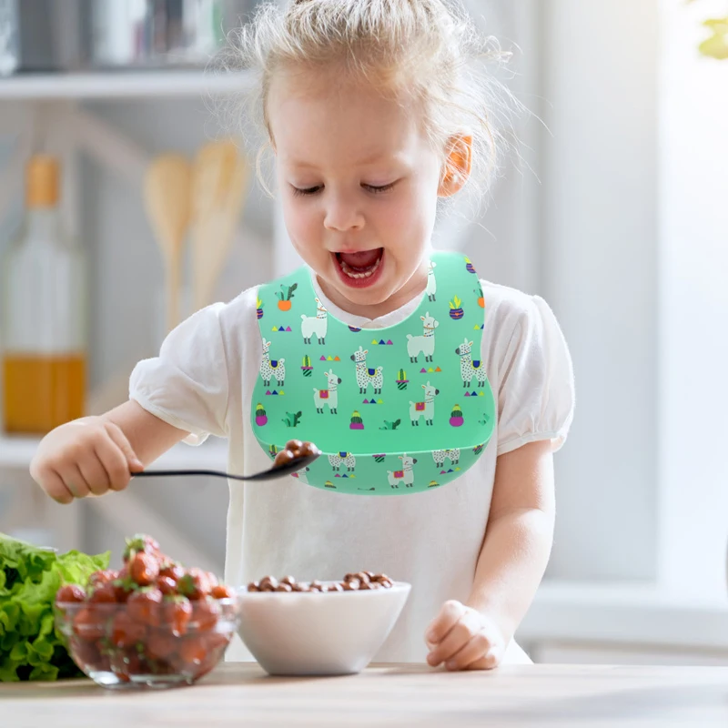 

Silicone Waterproof Baby Bib Baby Feeding Bib Kids Apron Baby Adjustable Soft Scarf Drooling Bib