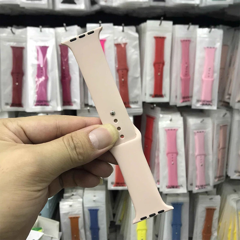 

Ремешок силиконовый для Apple Watch band 44 мм 45 мм 41 мм 40 мм 49 мм 42 мм 38 мм, спортивный браслет correa iwatch Series 8 7 se 6 3 5 4 Ultra