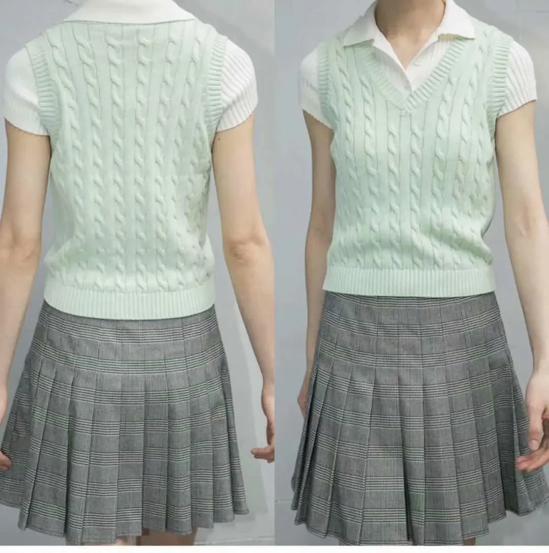 

Женский трикотажный жилет с V-образным вырезом