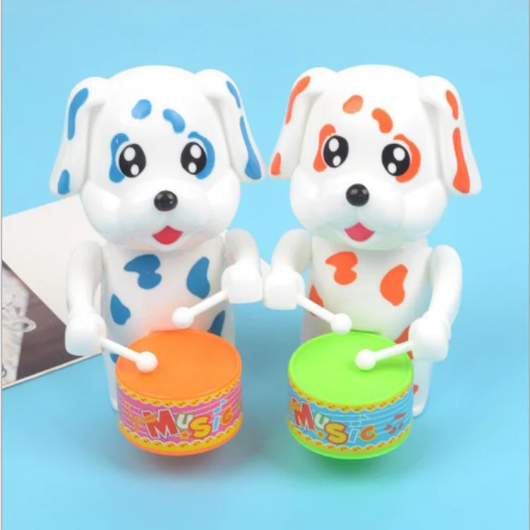 

Up chain drum dog clockwork cartoon animal children's puzzle plastic clockwork toy night market