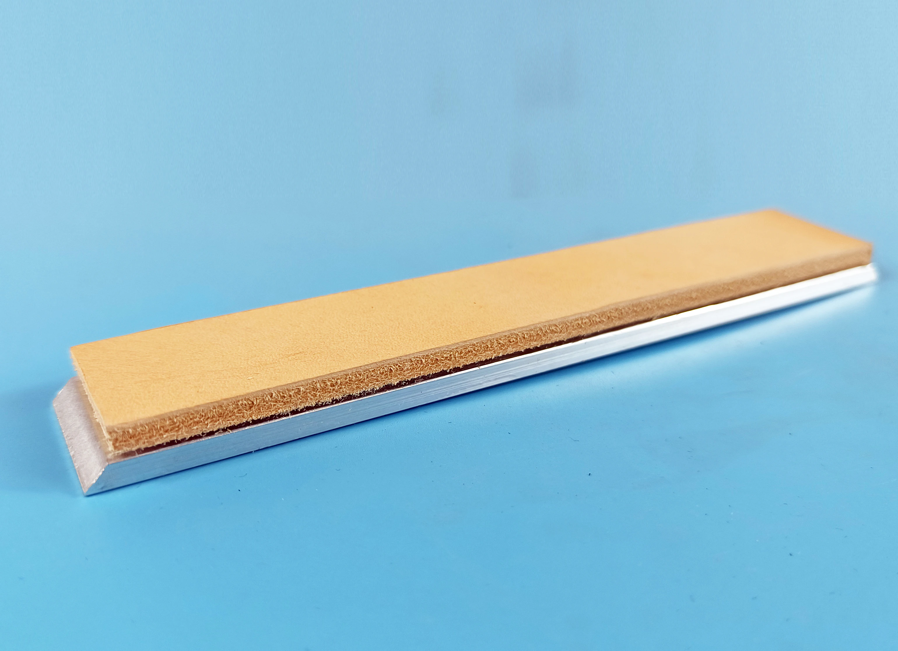 

Кожаная точилка для ножей Sy tools 25 мм