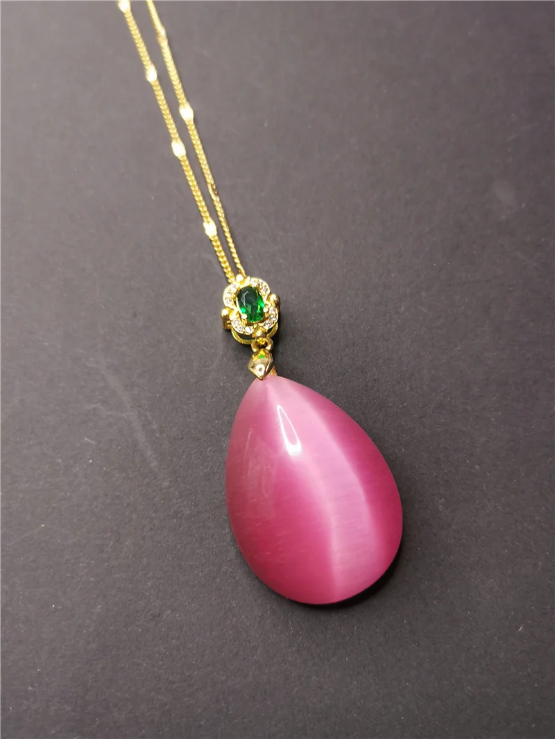 

Koraba Natural Natural Pink Waterdrop Cat's Eye Stone Crystal Necklace Charm Necklace 42104