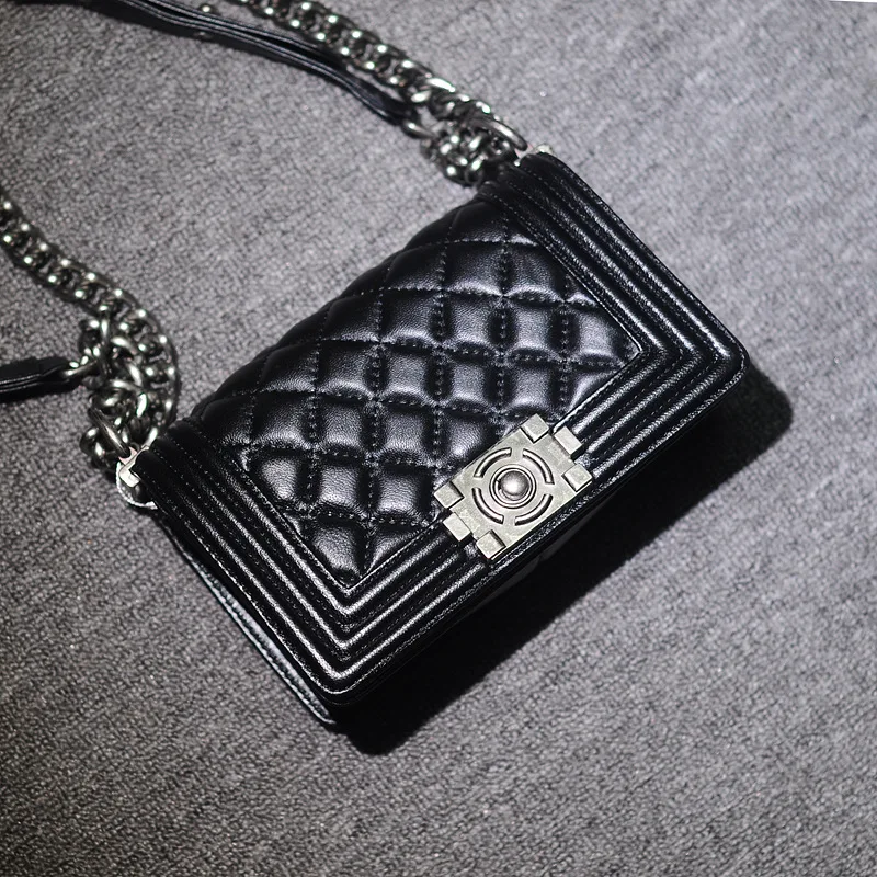 

2022 Classic Sheepskin Lingge Chain Bag Leather Women's Bag Fashion Leisure High Quality Women's Bag