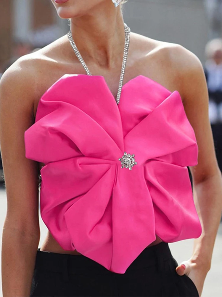 

Женский короткий топ на шнуровке, с открытой спиной и стразами