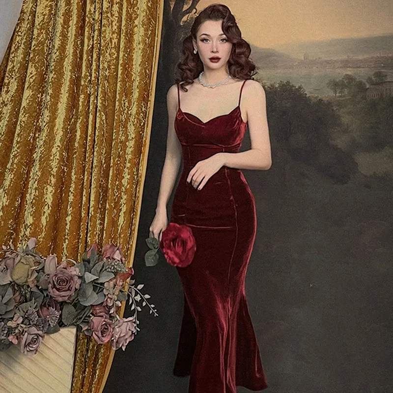 

Le Palais Vintage 2022 Spring New Original Red Velvet Straps Backless Elastic Fishtail Dress Fashion Elegant Slim Dresses Women