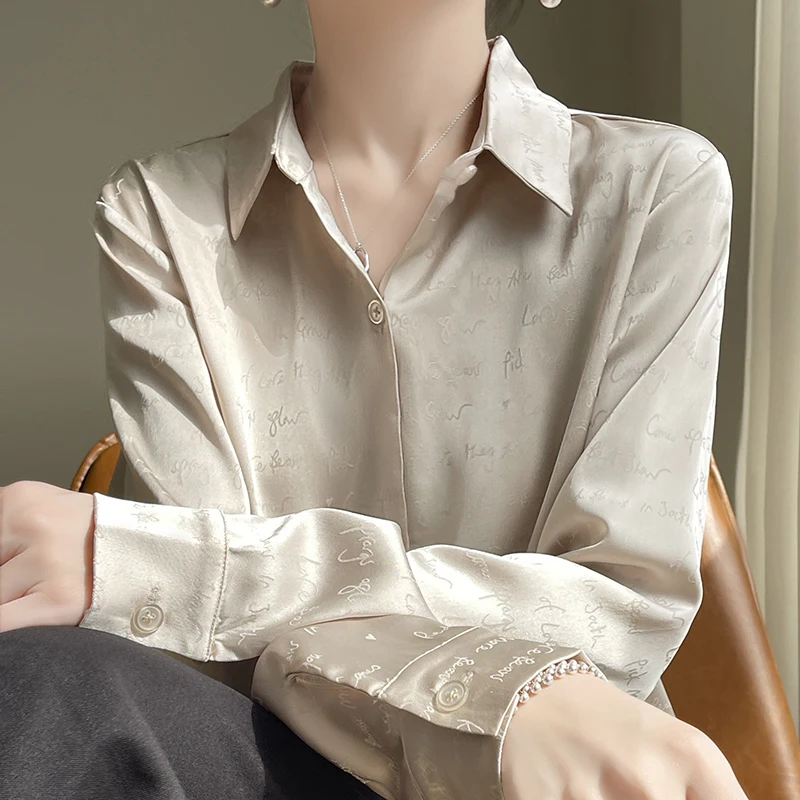Женская атласная рубашка с длинным рукавом