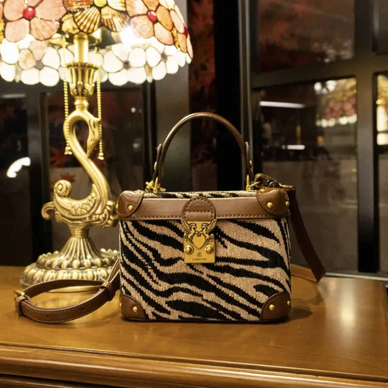 

Luxurious Zebra Pattern Lock Buckle Square Box Handbag Leather Women's Bag 2023 New Versatile Single-shoulder Satchels Sac Gg Cc