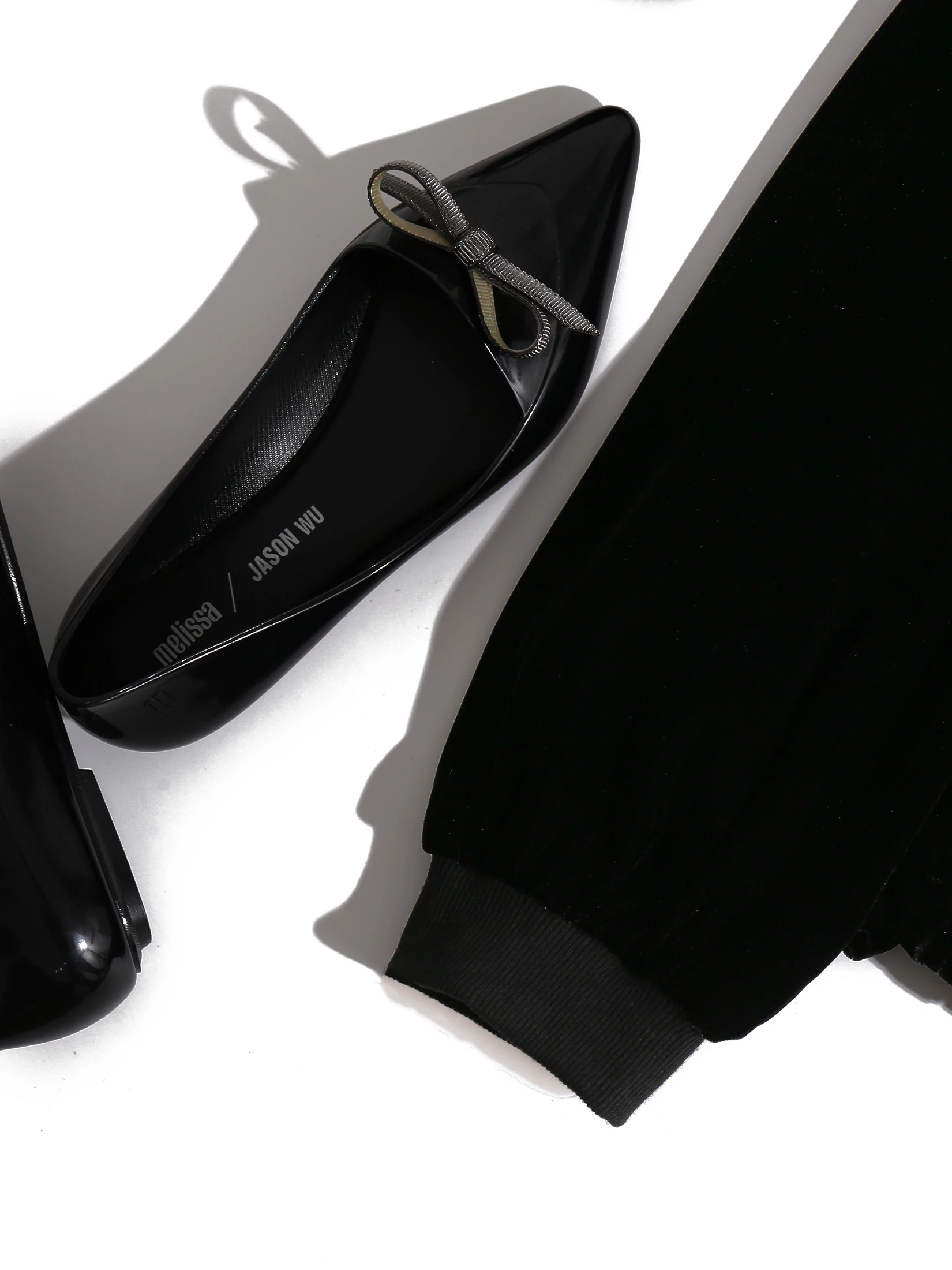 Пенни Конце! Бархатный материал! Европейские товары черная короткая бейсбольная