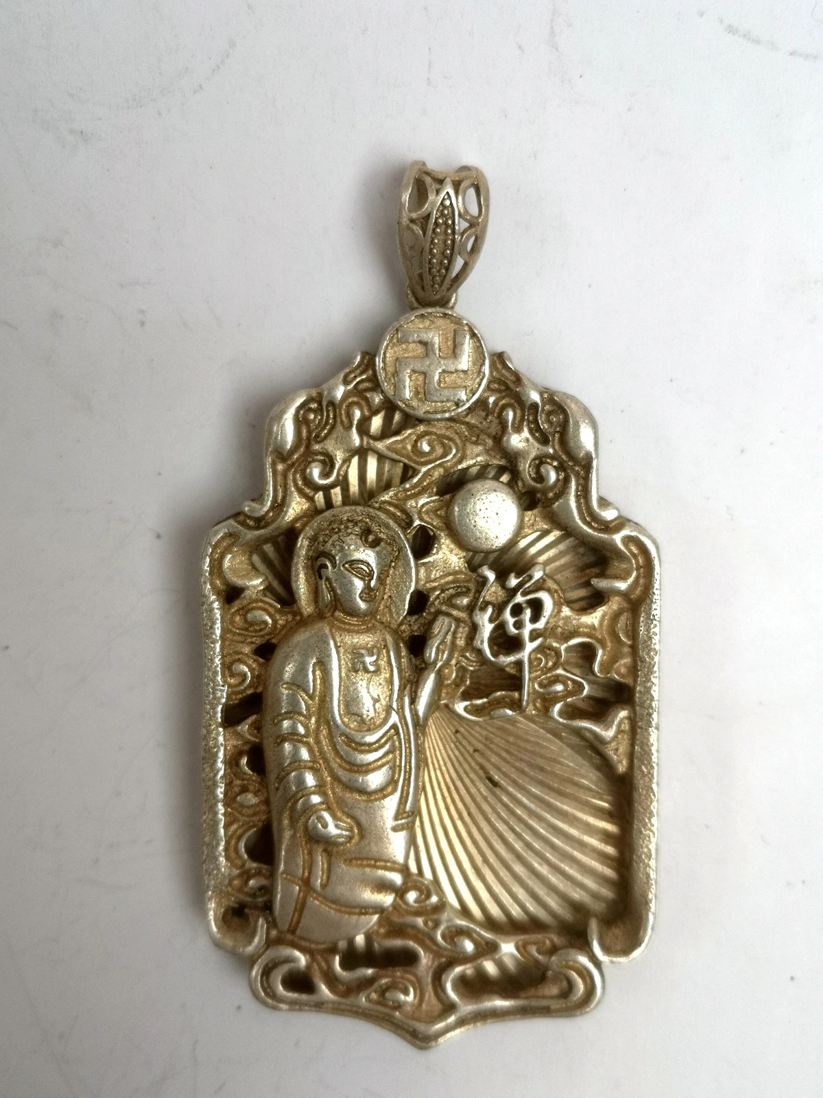 

1919 Old China Tibet Silver Handmade Buddha Statue Amulet Necklace Pendant Decoration gift