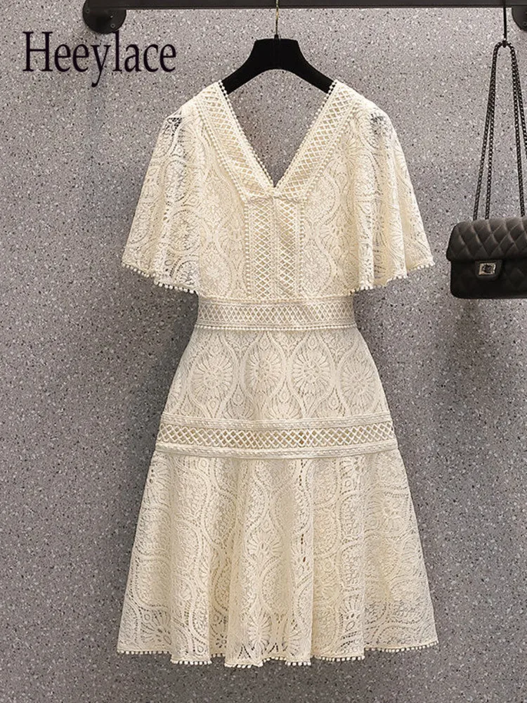 

Женские летние кружевные платья с коротким рукавом и V-образным вырезом, модные сексуальные однотонные вечерние платья с высокой талией для...