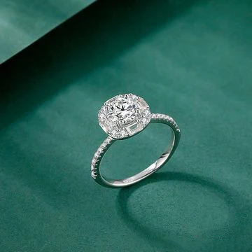 Женское Обручальное кольцо серебристое покрытое платиной муассанитом - купить