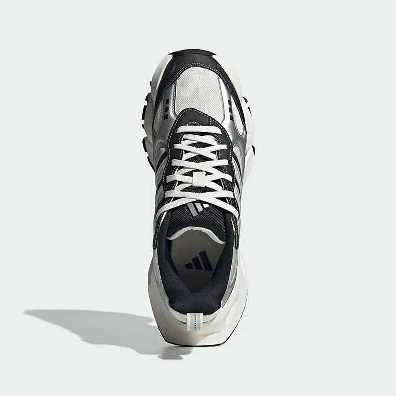 Фото Мужские массивные кроссовки Adidas IH0429, бело-черные с металлическим серебристым отливом, с подошвой Lightstrike Dreamstrike+, на шнуровке, повседневная спортивная обувь. №4