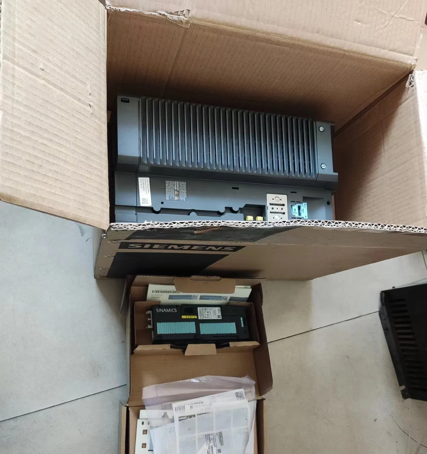 

Brand New 6SL3210-1PE24-5AL0 6SL3210 1PE24 5AL0