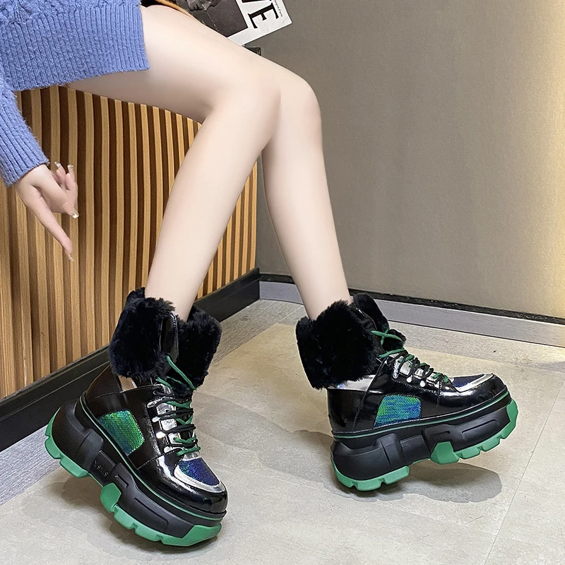 

New Anti-skid Chunky Leather Sneakers Fashion Winter Women's Snow Boots Ankle Boots With Fur Warm High Boots Outdoor Plush Shoes
