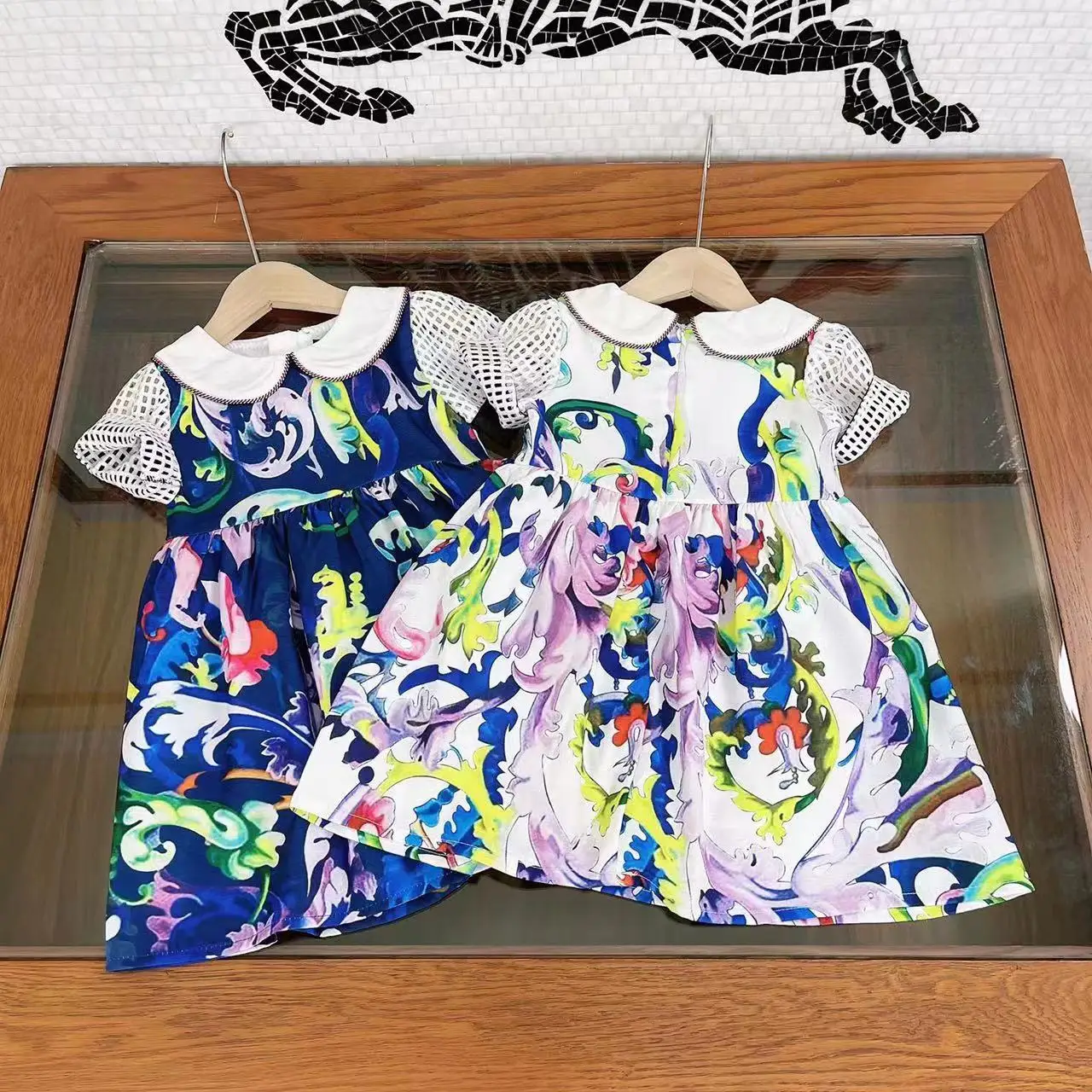 

Новинка весна-лето 2022 Лидер продаж платье с кукольным воротником с короткими рукавами в европейском и американском стиле с принтом