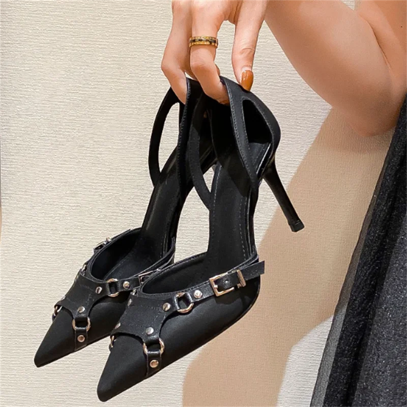 

Классические женские туфли-лодочки с заклепками, новинка 2023, черные туфли на тонком высоком каблуке в стиле панк, сексуальные роскошные туфли-лодочки, сандалии-гладиаторы