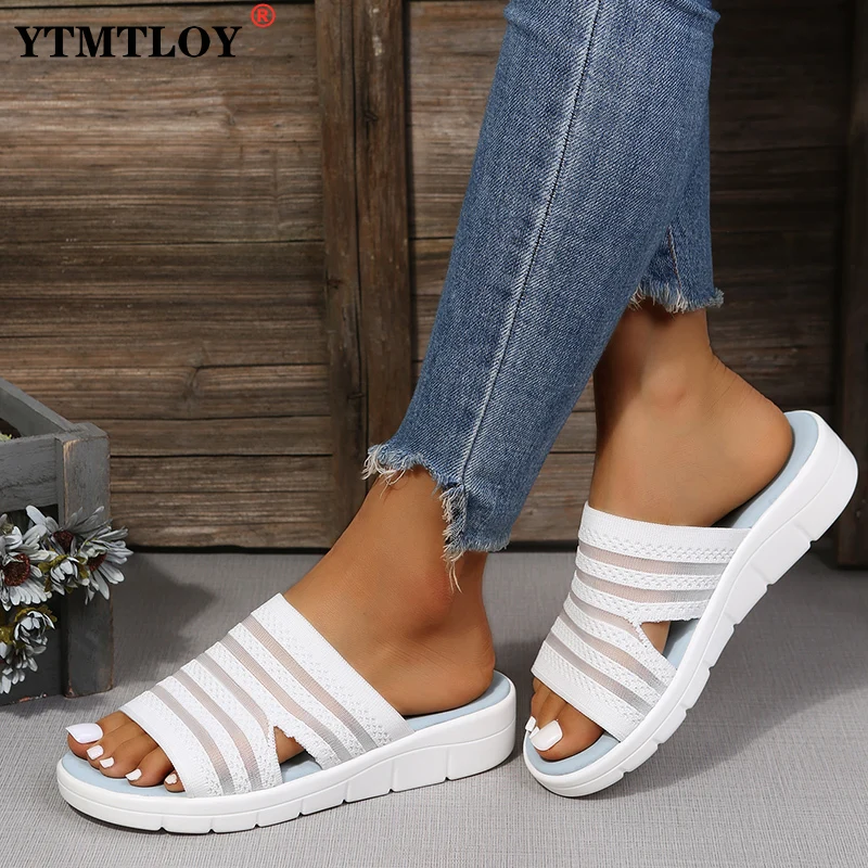 

Летние женские тапочки на танкетке, повседневные однотонные женские уличные легкие римские сандалии стразы, шлепанцы