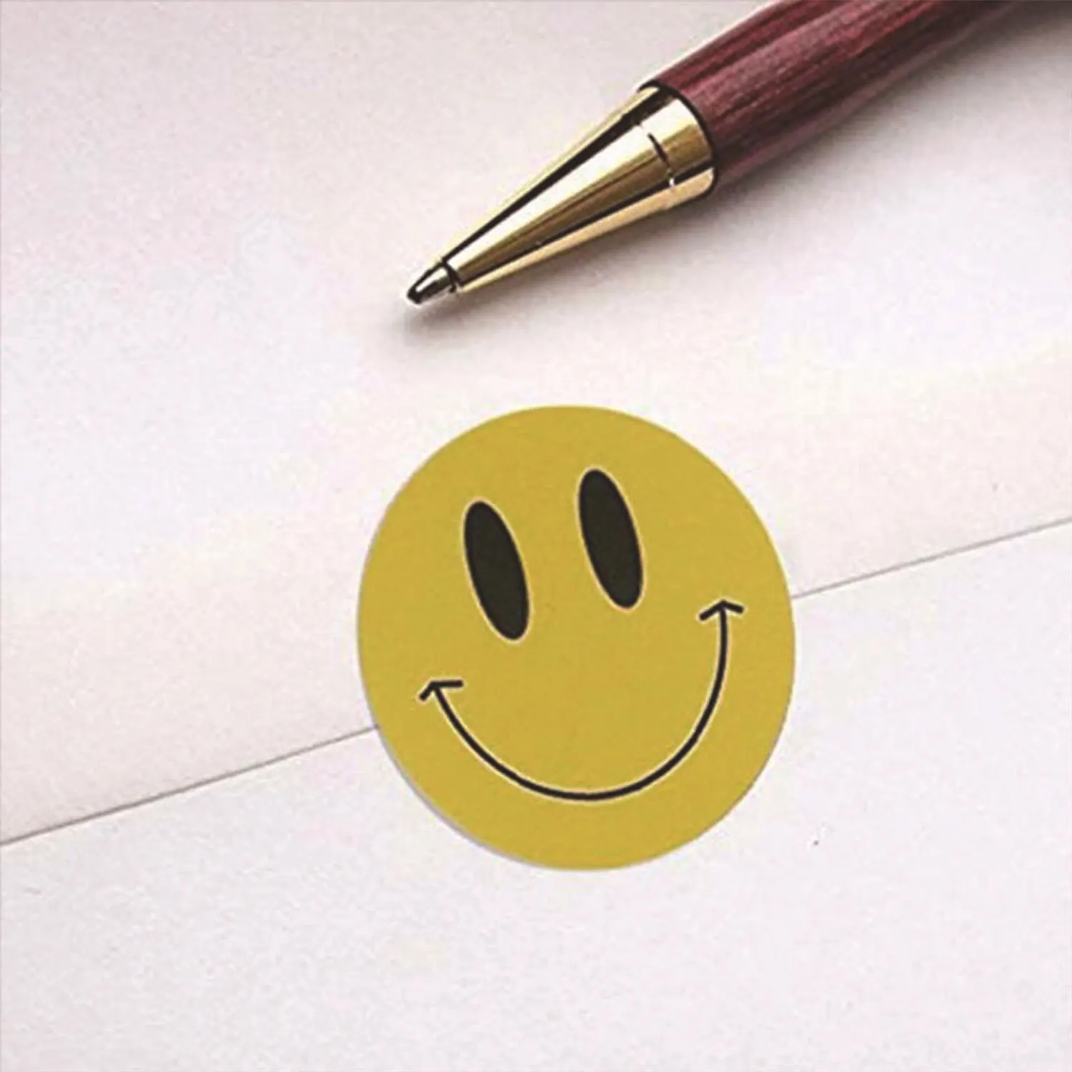 

500 Pcs/roll Smiley Face Sticker for Kids Reward Sticker Yellow Dots Labels Happy Smile Face Expression Sticker Label Gift