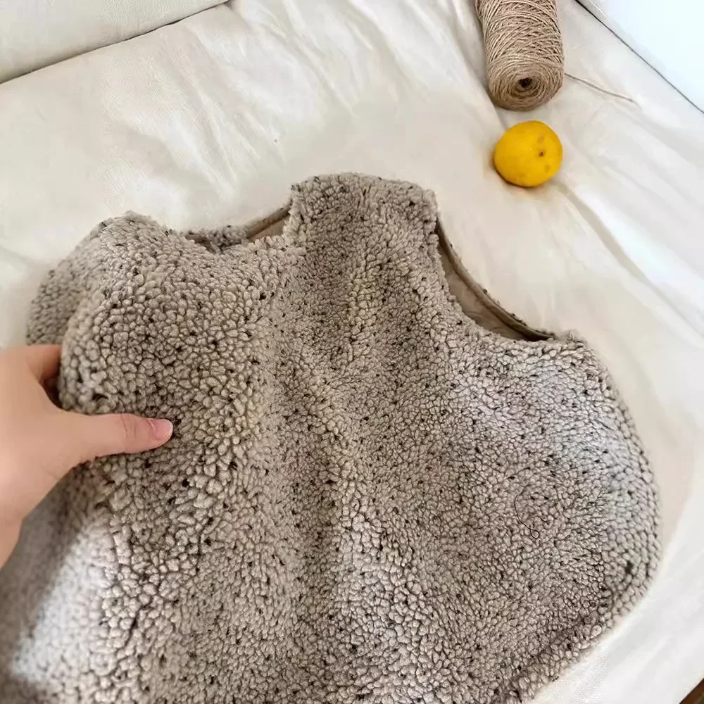 Детский жилет 2024 новый зимний корейский утолщенный дизайн универсальный для