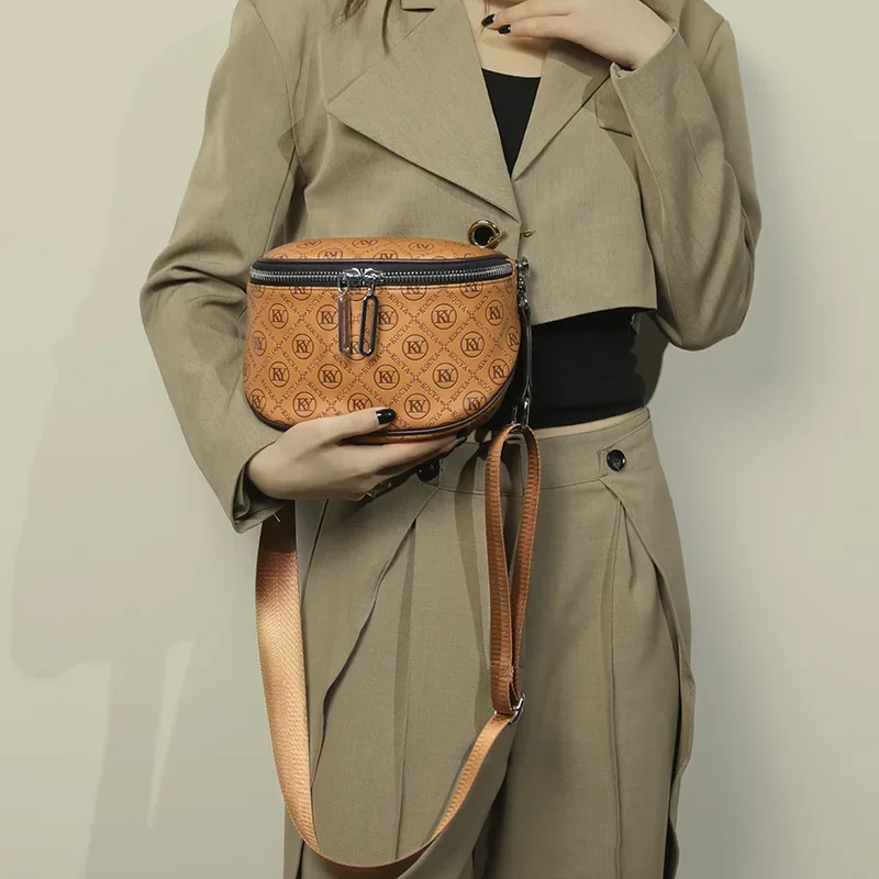

Women 2023 New Arrival PVC+Cowhide Fashion Saddle Purses Shell Dumpling Bag Texture Broadband Waist Bags Sac