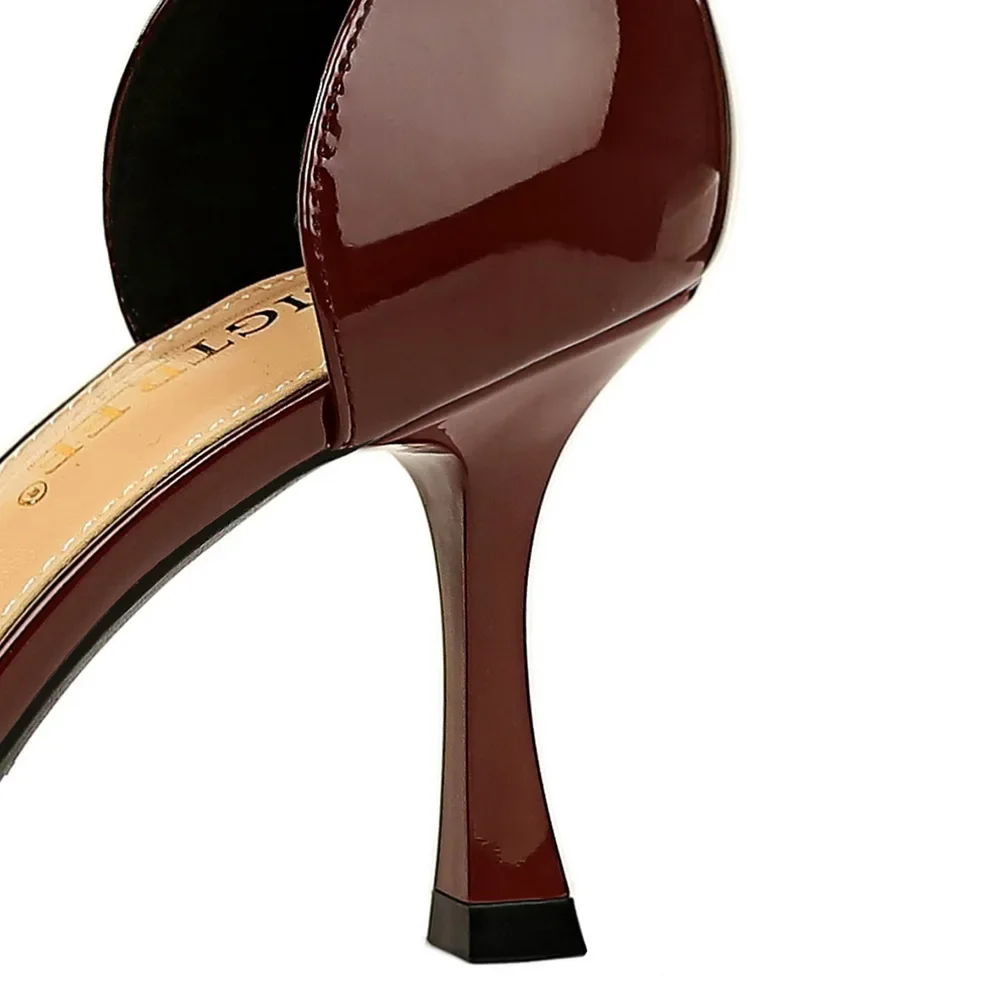 Туфли-лодочки женские из лакированной кожи на высоком каблуке 8 см с острым