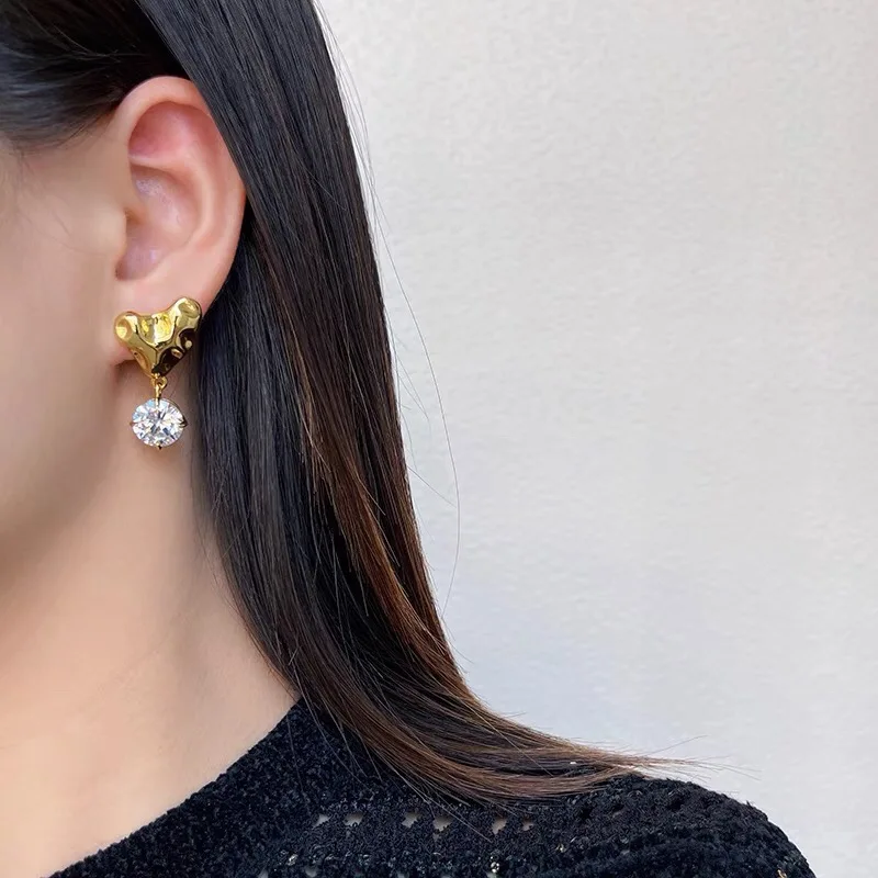 

Luxury brand love ear stud high quality