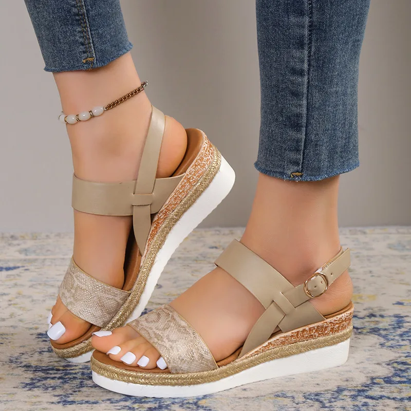 Summer New European and American Fashion Buckle Wedge Heel Thick Sole Sandals for Women 2023 Outdoor Comfortable Roman Shoes