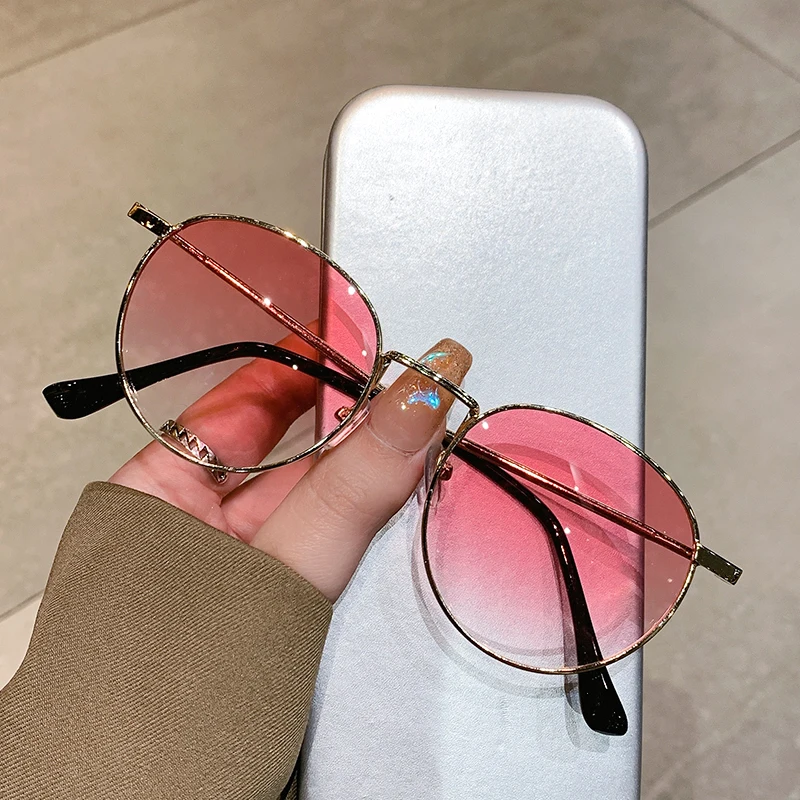 

New Sunglass Women Metal Frame Sunglass Vintage Trendy Fashion Men Women Eyewear Retro Top Brand Designer Male Female Shades