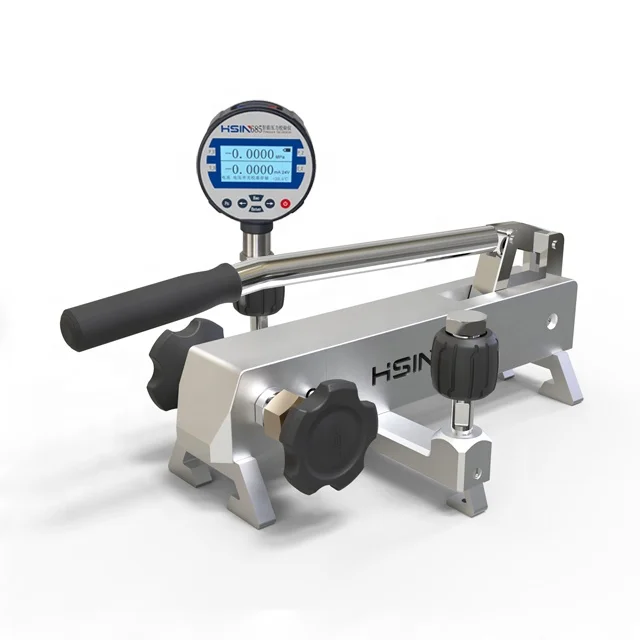 Ручной насос для измерения давления воздуха. Пневматический сравнения.