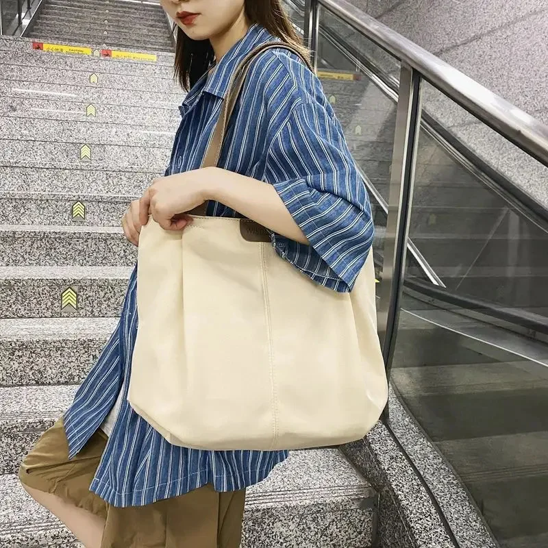 

Miracle Kira 2023 Autumn and Winter New Large Capacity Contrast Handbag Simple Casual Canvas Bag Fashion Versatile Underarm Bag
