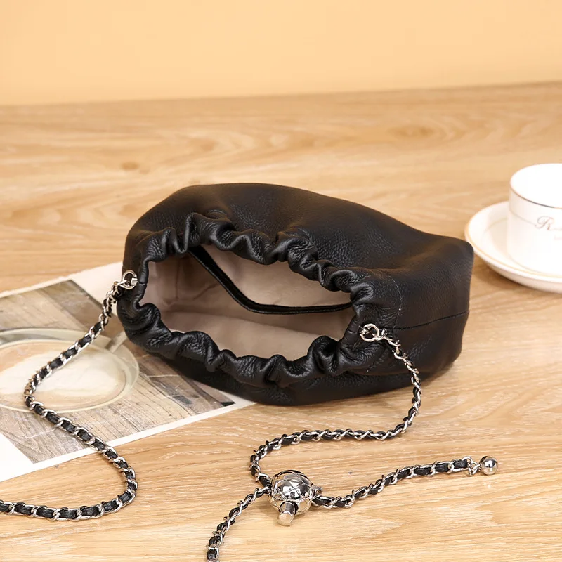 Женская сумка с цепочкой плиссированная через плечо из натуральной воловьей