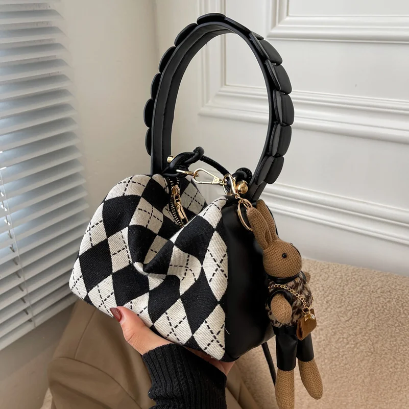 

Autumn and winter super fire small bag 2021 new bag female ins minority Single Shoulder Messenger Bag Fashion hand carrying