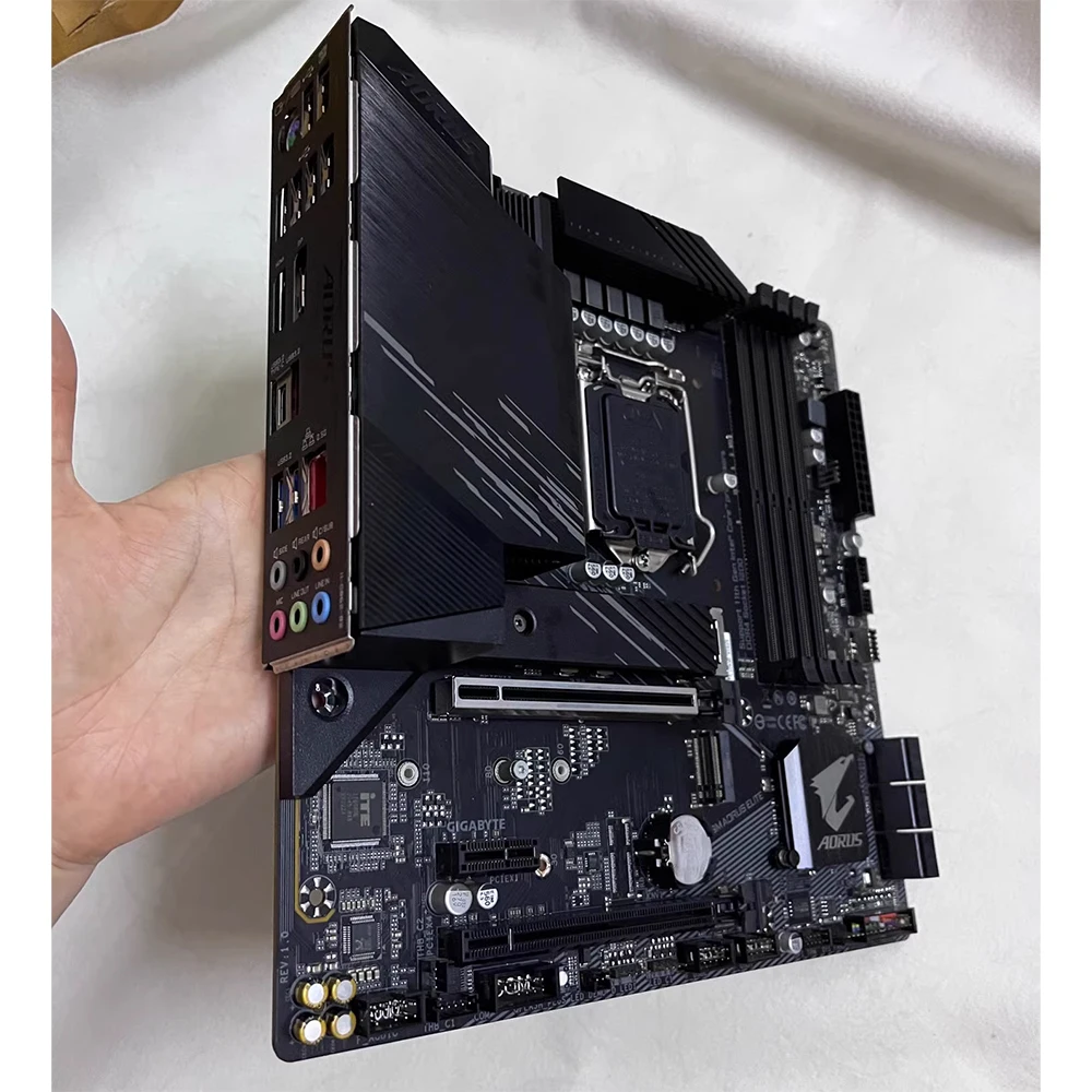 Настольная материнская плата B560M AORUS ELITE B560 для ПК Gigabyte LGA 1200 10400F