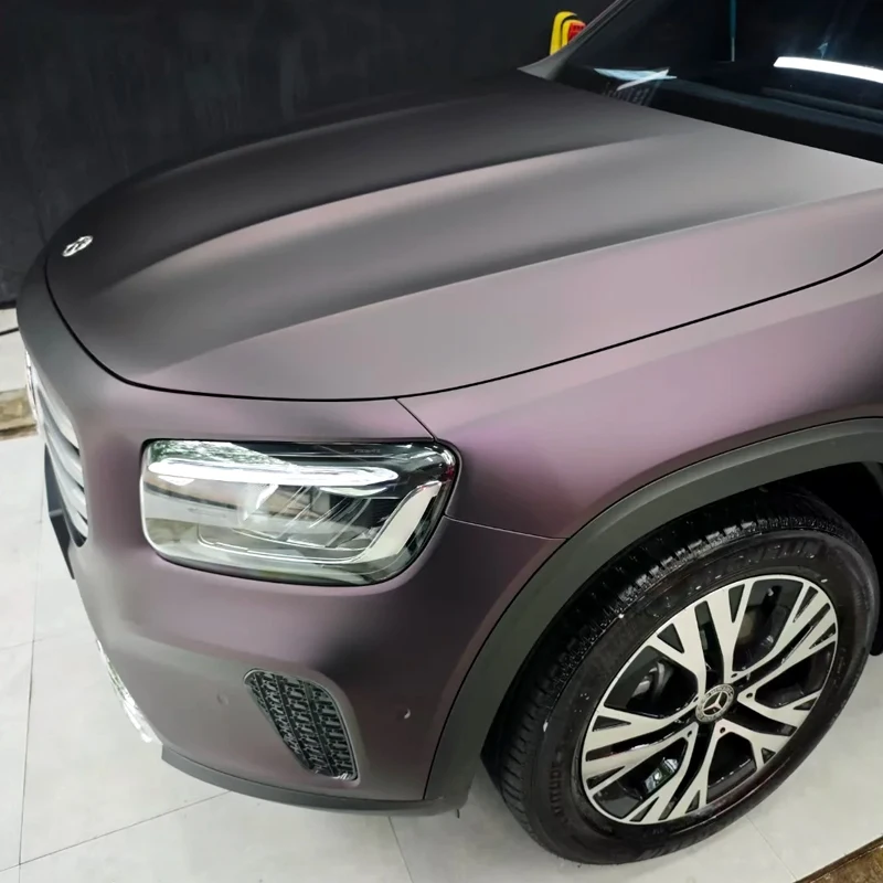 Фото Матовая металлическая черная виниловая пленка для оклейки авто Magic Purple, ПВХ/ПЭТ, без пузырьков, с воздушными каналами, самоклеящаяся №1